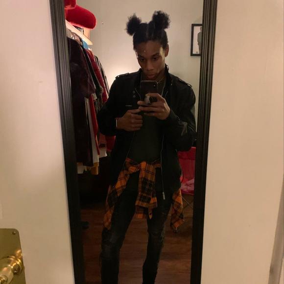 Poshmark profile picture for @traps